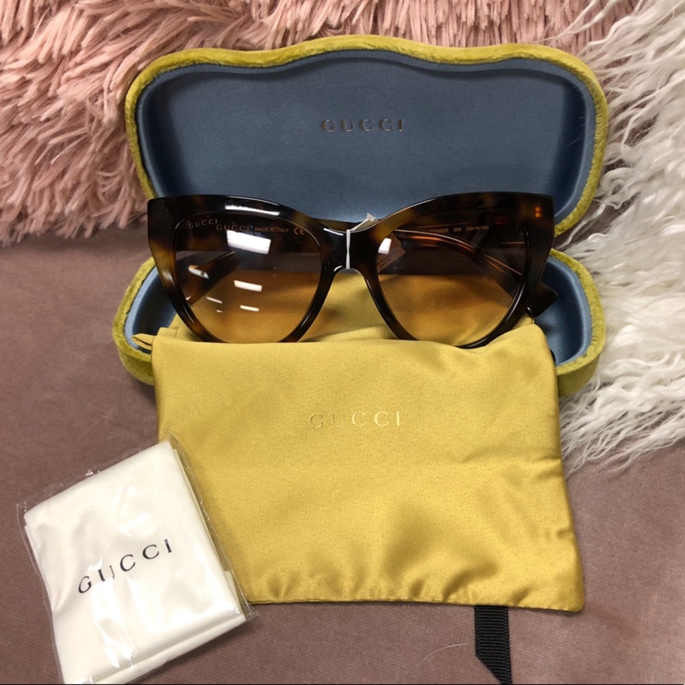 Gucci 53mm Cat Eye sunglasses NEW💕